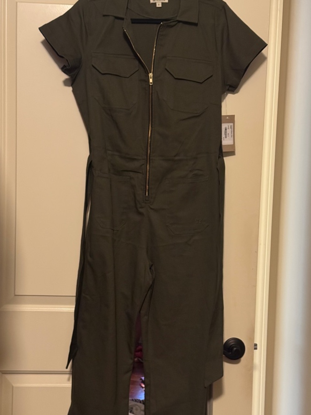 Short-Sleeve Olive Green Utility Jumpsuit with Front Zip